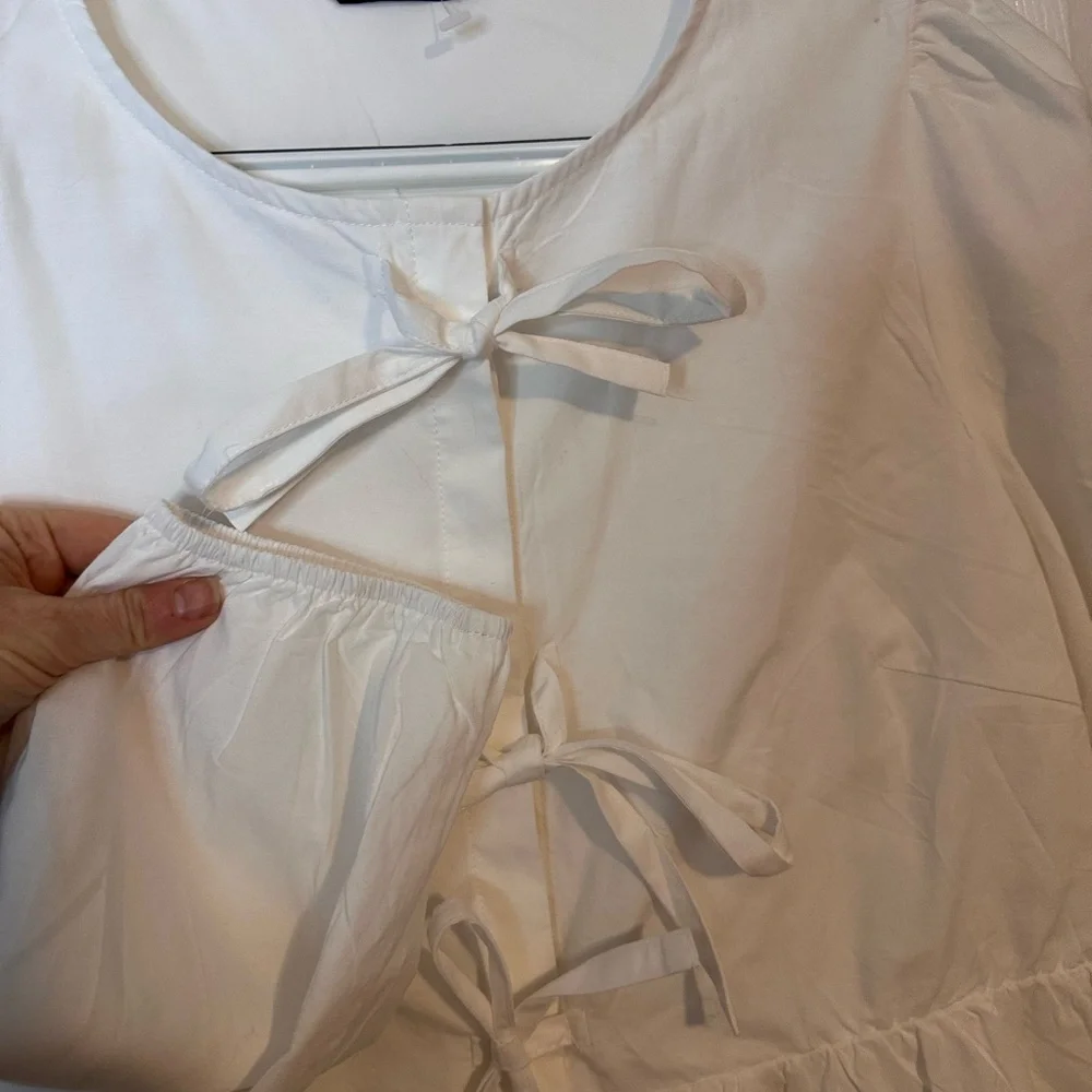 Pretty Garden Chic Ivory Bow-Tie Blouse - Picture 3 of 7